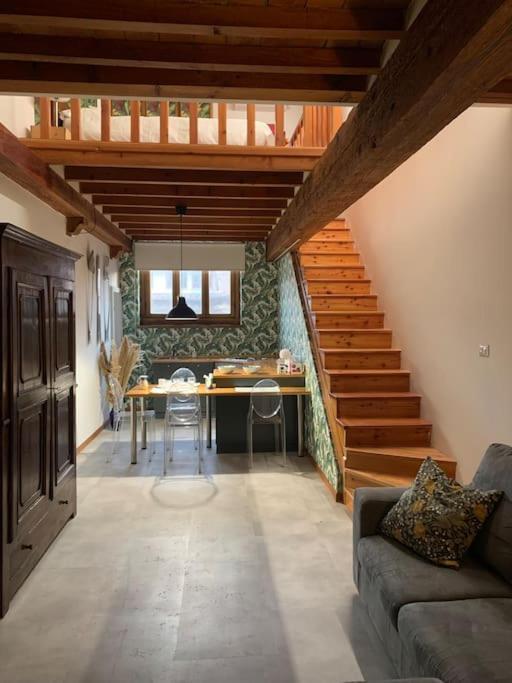 דירות Loft Moderno Ubicato Nel Centro Storico Di לוקה מראה חיצוני תמונה